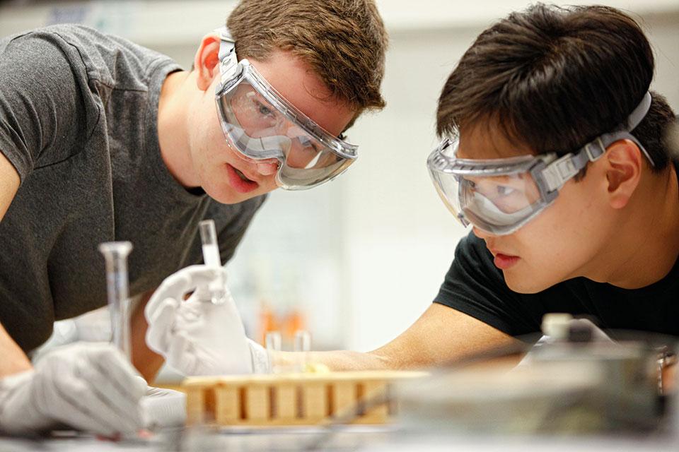 Competitive research experiences give chemistry major advanced look into materials science field – lockhaven.com