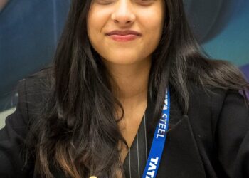 Divya Deshmukh becomes third Women’s World Cup Champion, defeats Humpy Koneru in tiebreak – FIDE