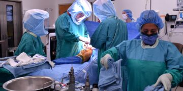 Emory orthopaedic surgeons use robotic technology to transform knee replacement surgery – Emory News Center