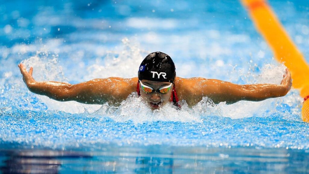 Five different countries take gold medals on a wide-open day at the swim world championships – AP News