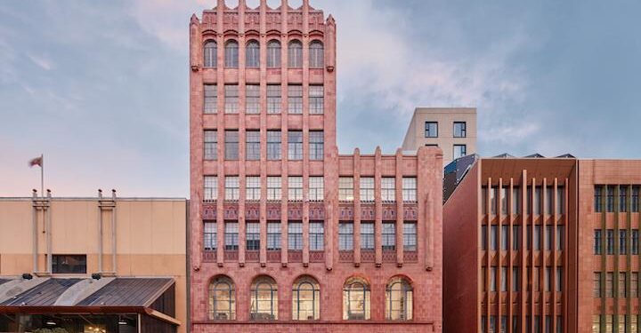 Inside Mecca’s Flagship in Melbourne, the World’s Biggest Beauty Store [PHOTOS] – WWD