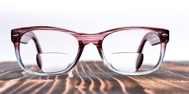 Bye bye, bifocals? New eye drops can fix farsightedness – Popular Science