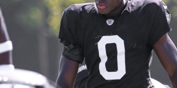 Jakorian Bennett took an improbable road to the Eagles; now he gets another opportunity to overcome adversity – CBS Sports