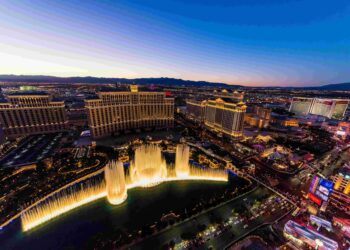 Las Vegas sees drop in tourism, hinting at broader economic woes facing the U.S. – NPR