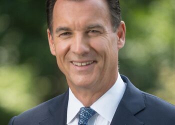 Congressman Tom Suozzi: How to let our better impulses drive American politics – America Magazine