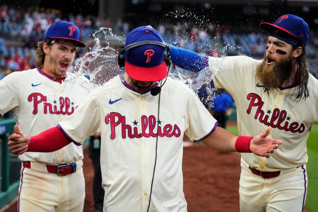 WAMC Sports Report 8/19/25: Turner, Harper power Phillies to 12-7 rout of Mariners – WAMC