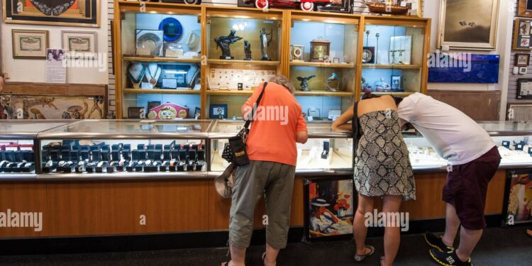 Families turn to pawn shops for more affordable technology for school year – WVIR