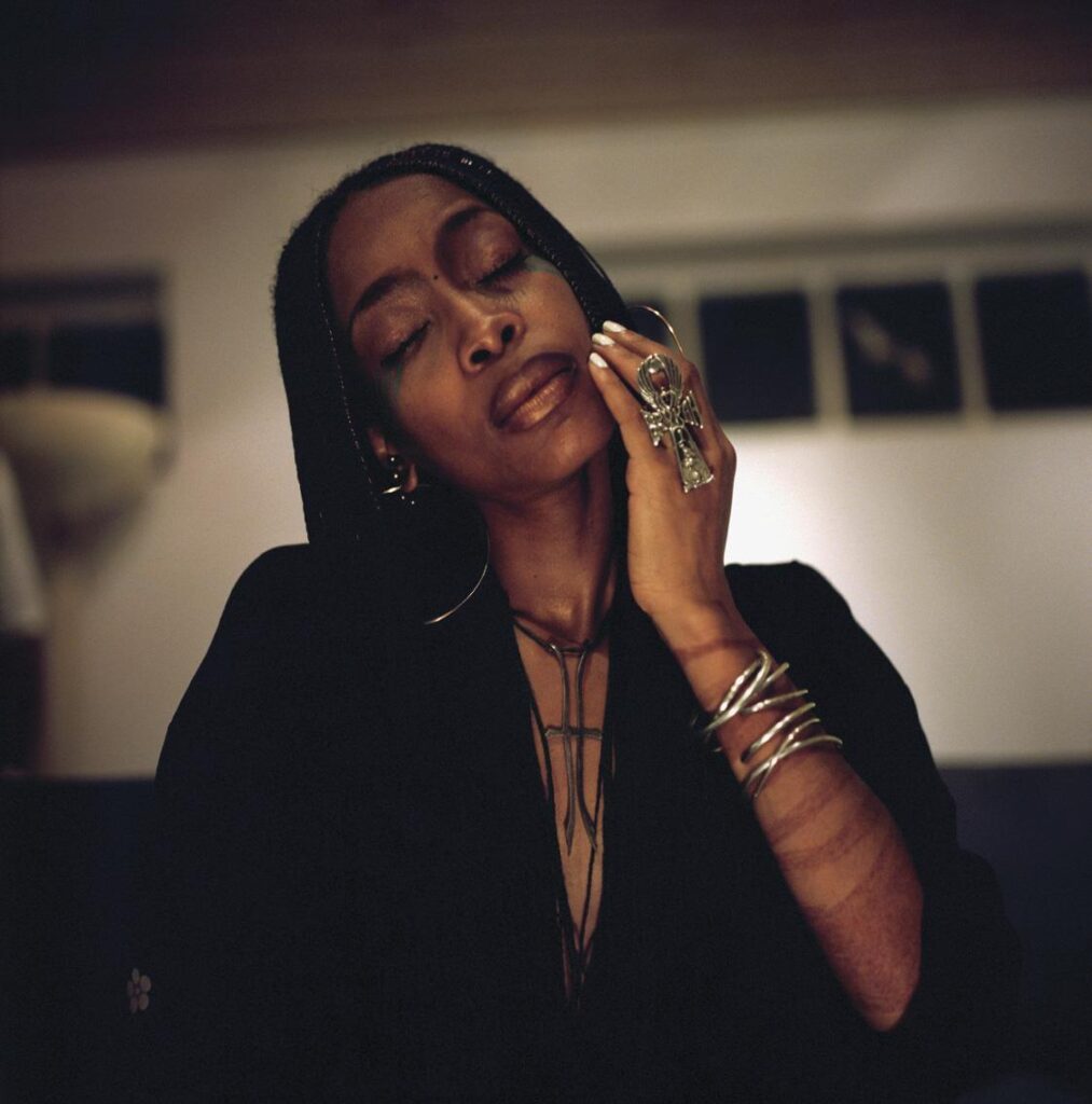 Erykah Badu Announces ‘Abi & Alan’ Album With The Alchemist Will Be Delayed – yahoo.com
