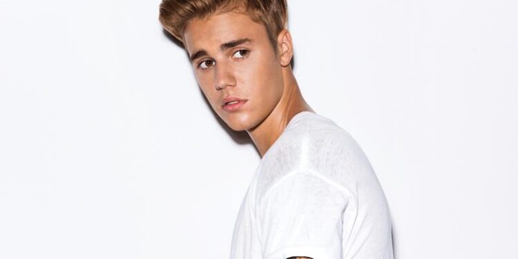 Justin Bieber’s ‘Swag II’ Album Isn’t Out as Promised & It’s Keeping Fans Waiting – yahoo.com