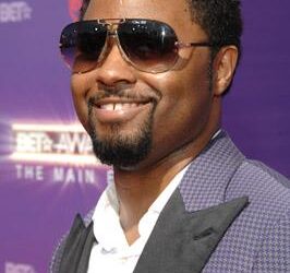 Musiq Soulchild Surprises Fan’s Bride With “Dontchange” Wedding Serenade – yahoo.com