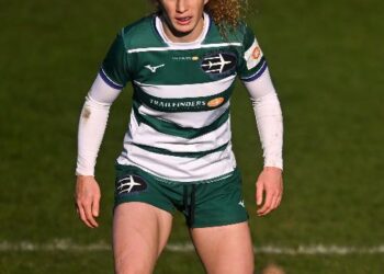 Abby Dow and England near record territory as Australia search for upset – The Guardian