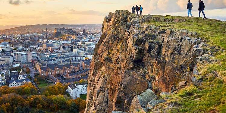 ‘No team is perfect’: Scotland hunt for historic World Cup upset against England – The Guardian