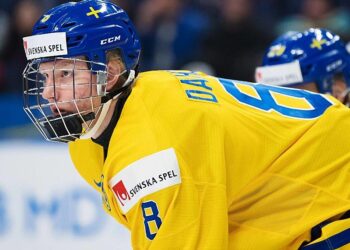 Sabres’ Dahlin details fiancée’s heart transplant – ESPN