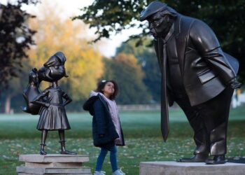 Statue of President Trump and Jeffrey Epstein titled ‘Best Friends Forever’ appears on National Mall – CNN