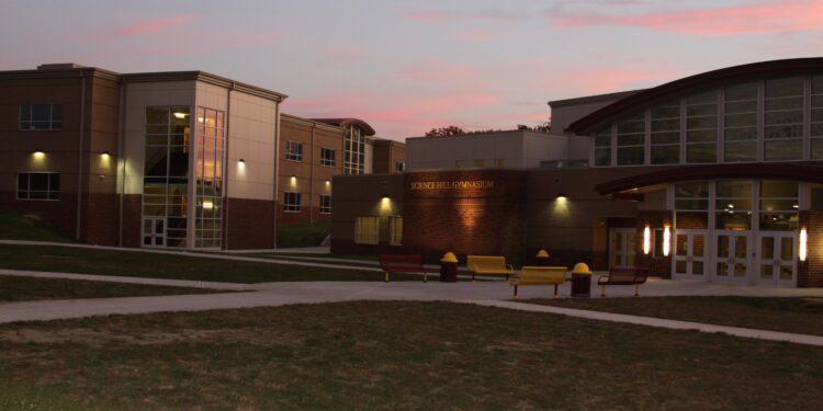 Science Hill High School’s Feed the Hungry Club lends a hand to the community – WJHL