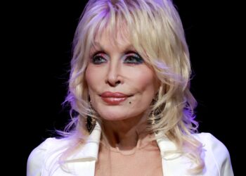 Danielle Fishel Explains Why Being on “DWTS” Makes Her Feel ‘Like It’s 1994 Again’ Filming “Boy Meets World” (Exclusive) – Yahoo