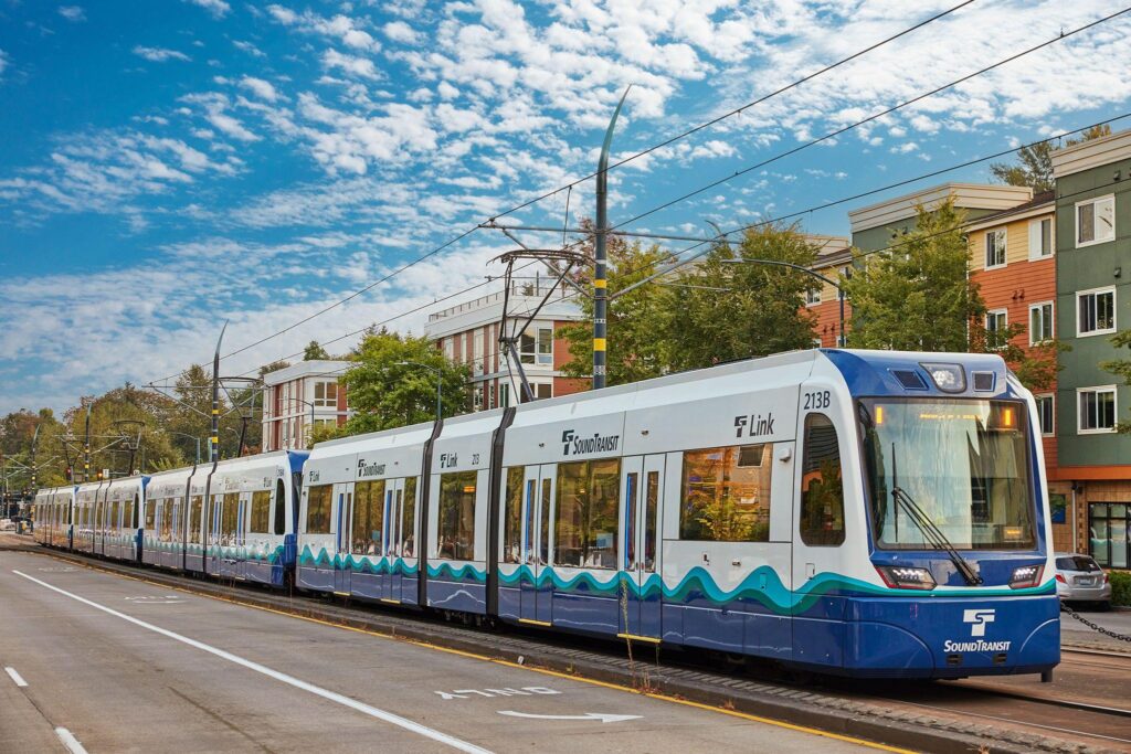 California has the longest light-rail line in the world. It doesn’t quite work – sfchronicle.com