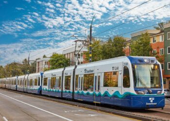 California has the longest light-rail line in the world. It doesn’t quite work – sfchronicle.com