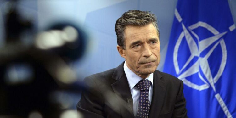 Ex-NATO head on Russia: ‘We cannot change Putin’s mind’ – DW