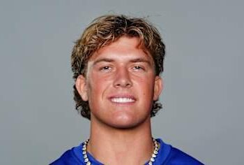 Jaxson Dart, Cam Skattebo fumble away a Giant opportunity vs. Saints – Yahoo Sports