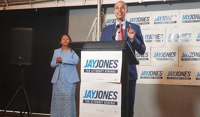 The Politics Hour: Why a candidate’s text messages are shaking up Virginia’s elections – WAMU