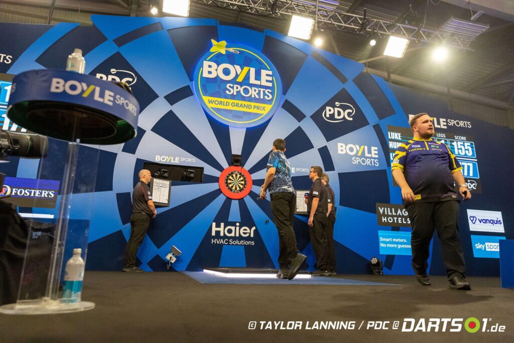 Luke Littler thrashes Luke Humphries to claim World Grand Prix final – The Guardian