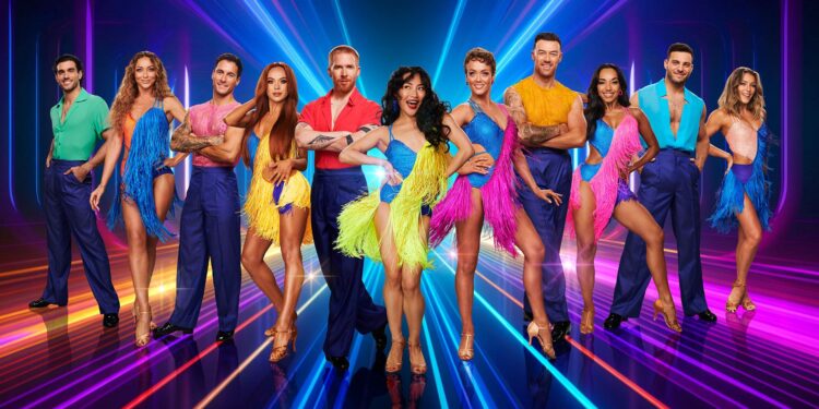 Strictly Come Dancing results: Chris Robshaw is eliminated while drag queen La Voix escapes dance-off – Yahoo