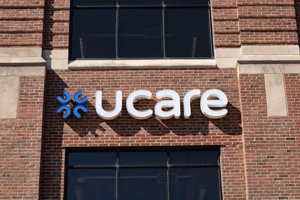 UCare, other carriers dropping Medicare Advantage Plans, leaving 200K Minnesota seniors without health insurance – CBS News
