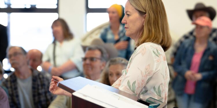 Arizona AG sues to force House Speaker Johnson to seat Democrat Adelita Grijalva – NBC News