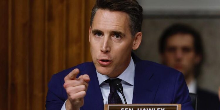 GOP senator accuses Dems of playing politics with people’s lives: ‘This is a crime’ – Fox Business
