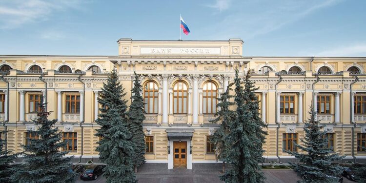 Russian Central Bank Cuts Key Rate to 16.5% as Economy Slows – The Moscow Times