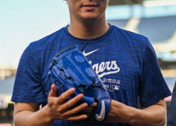 ‘Not Enough Adjectives’: How Yoshinobu Yamamoto Amazed His Dodgers Teammates – FOX Sports