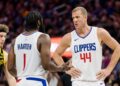 Clippers fans chant “F-B-I” at Blazers players while shooting free throws during Sunday’s game – Yahoo Sports