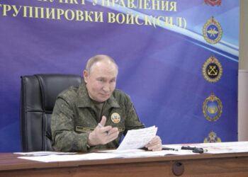 Russia’s top banker warns Moscow is fighting the wrong economic battle – businessinsider.com