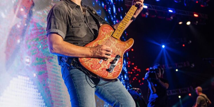 Brad Paisley’s Incredible Connection to Historic 18-Inning Dodgers World Series Games – Bleacher Report