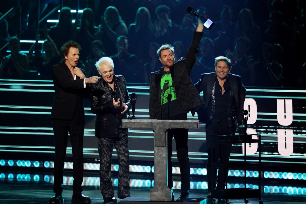 Rock Hall Ceremony Adds Chappell, Donald Glover – Yahoo