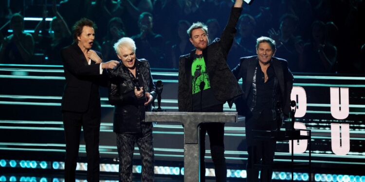 Rock Hall Ceremony Adds Chappell, Donald Glover – Yahoo