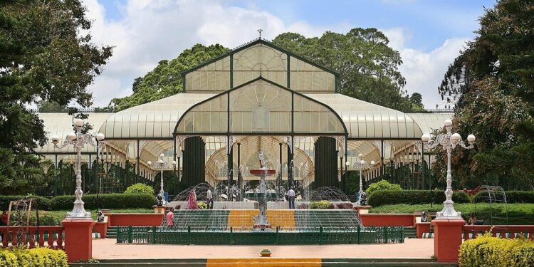 Citizens Take ‘Parikrama of Nature’ at Lalbagh to Reaffirm Commitment to Bengaluru’s Ecology – The Hans India