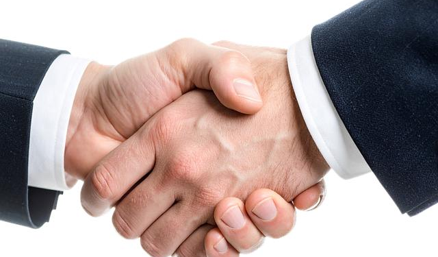 Shutdown deal reopens Democratic rift: From the Politics Desk – NBC News