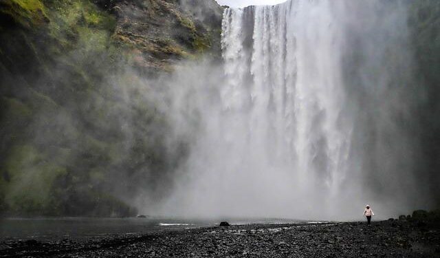 Kelly Brook opens up on ‘horrific’ miscarriage that left her never wanting to try for a baby again – Woman & Home