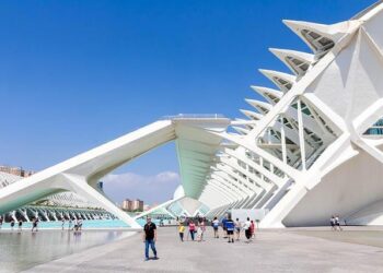 Building History: Interdisciplinary Science and Engineering Building – New University | UC Irvine