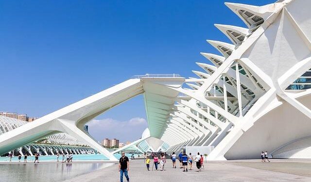 Building History: Interdisciplinary Science and Engineering Building – New University | UC Irvine