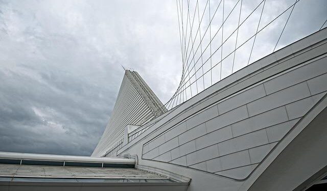 Milwaukee County Sheriff’s Office provides Thanksgiving meals to families – WISN