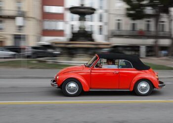 You know you grew up in the hippie generation if these 10 experiences defined your youth – VegOut