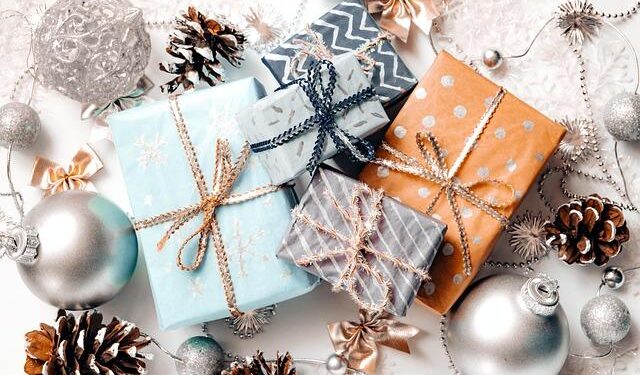 ‘Tis the season: ‘Ron DeSanta’ wrapping paper available for holidays – Florida Politics