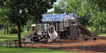 Wisconsin State Patrol drops reminder: Your favorite in-car entertainment might be breaking the law – WFRV Local 5