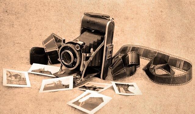 Comment | The worlds of analogue and digital art may be splintering – The Art Newspaper