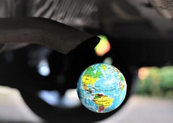 Scientists find a massive hidden CO2 sponge beneath the ocean floor – ScienceDaily