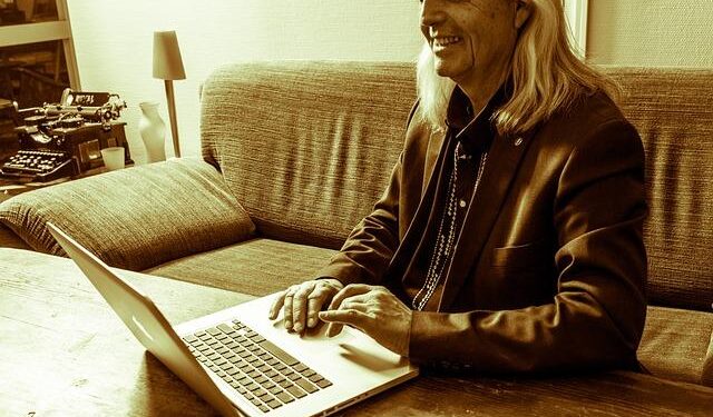 Consciousness breaks from the physical world by keeping the past alive – IAI TV