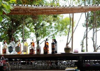 Canary in the corner booth: What restaurant closures reveal about the KC economy – thebeaconnews.org